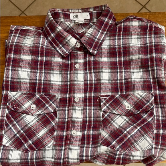 Girl flannel. Size small, fits oversized. New. - Picture 2 of 3